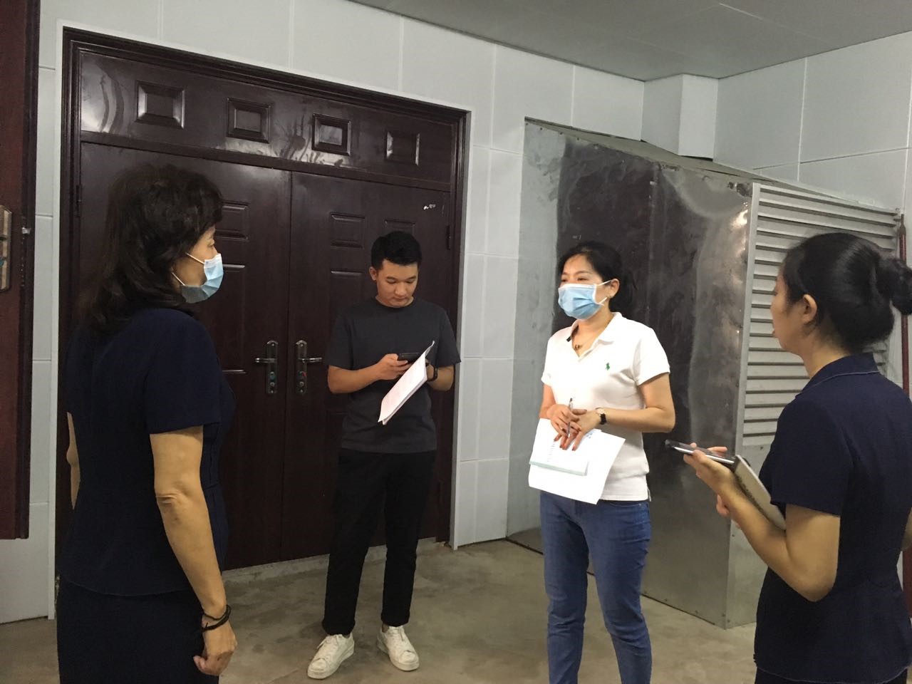 明园饭店集团消防安全检查小组莅临酒店开展消防安全检查工作(图1)